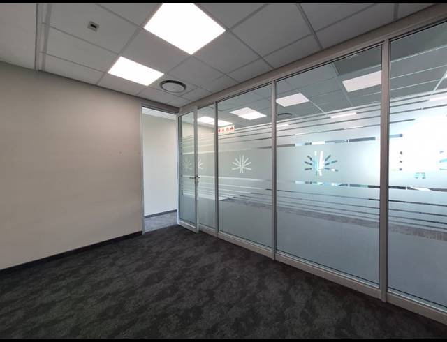 275M² OFFICE TO LET IN ILLOVO